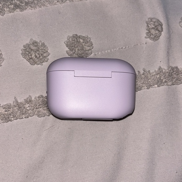 JLAB GOPOP+ True Wireless Earbuds - Picture 4 of 7